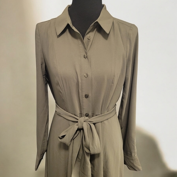 Rachel Parcell Olive Button Down Size S - Picture 3 of 7